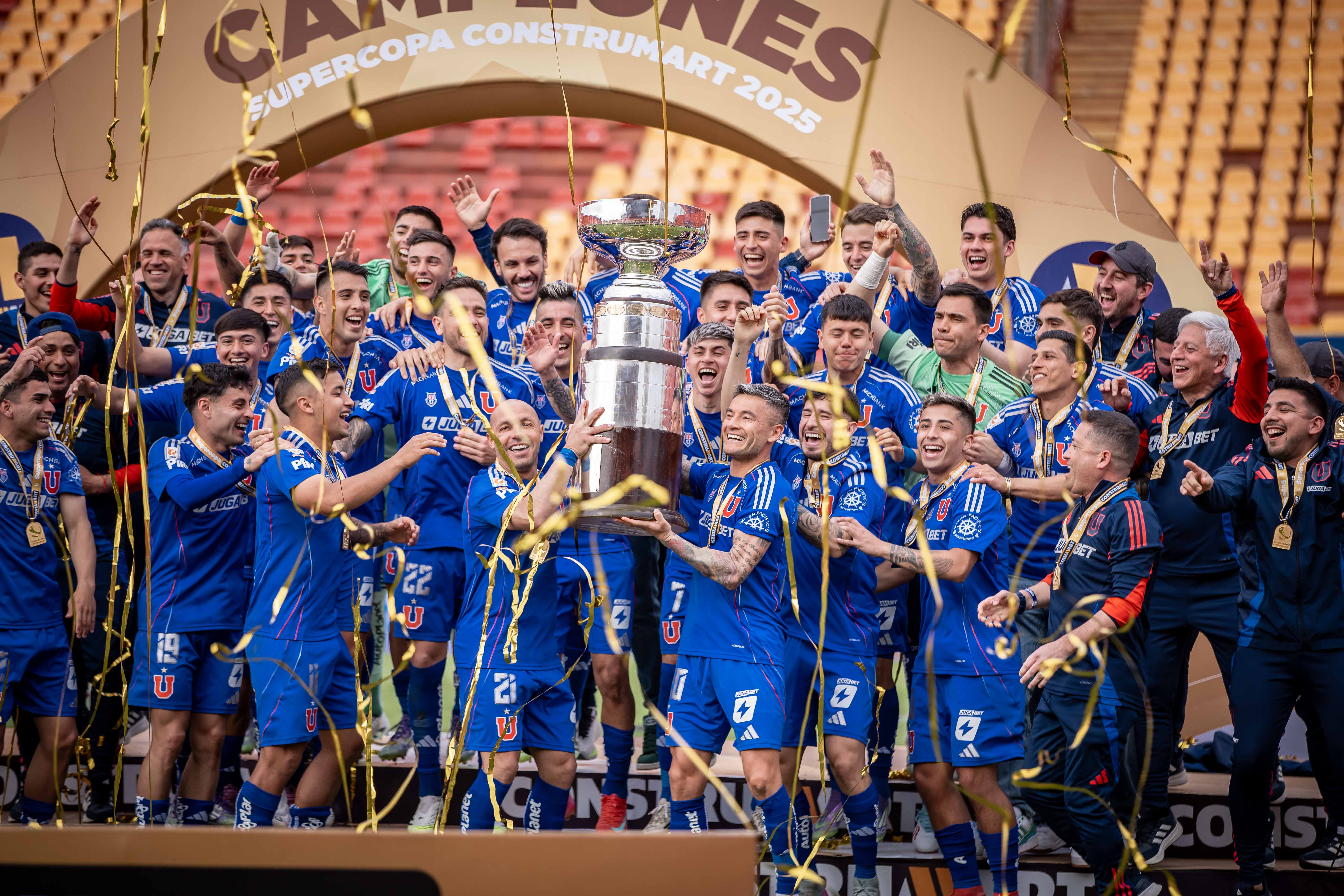 Universidad de Chile se corona campeón en un Superclásico inolvidable