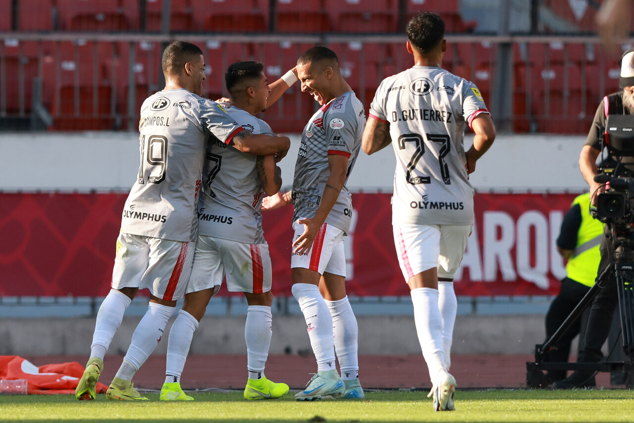 Unión La Calera amarga el debut de Gago en la U